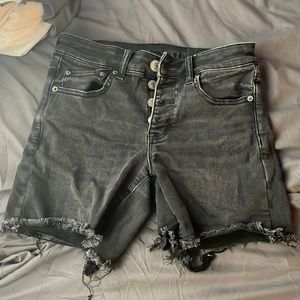 American eagle woman’s shorts (Next level stretch, size (2) but very stretchy